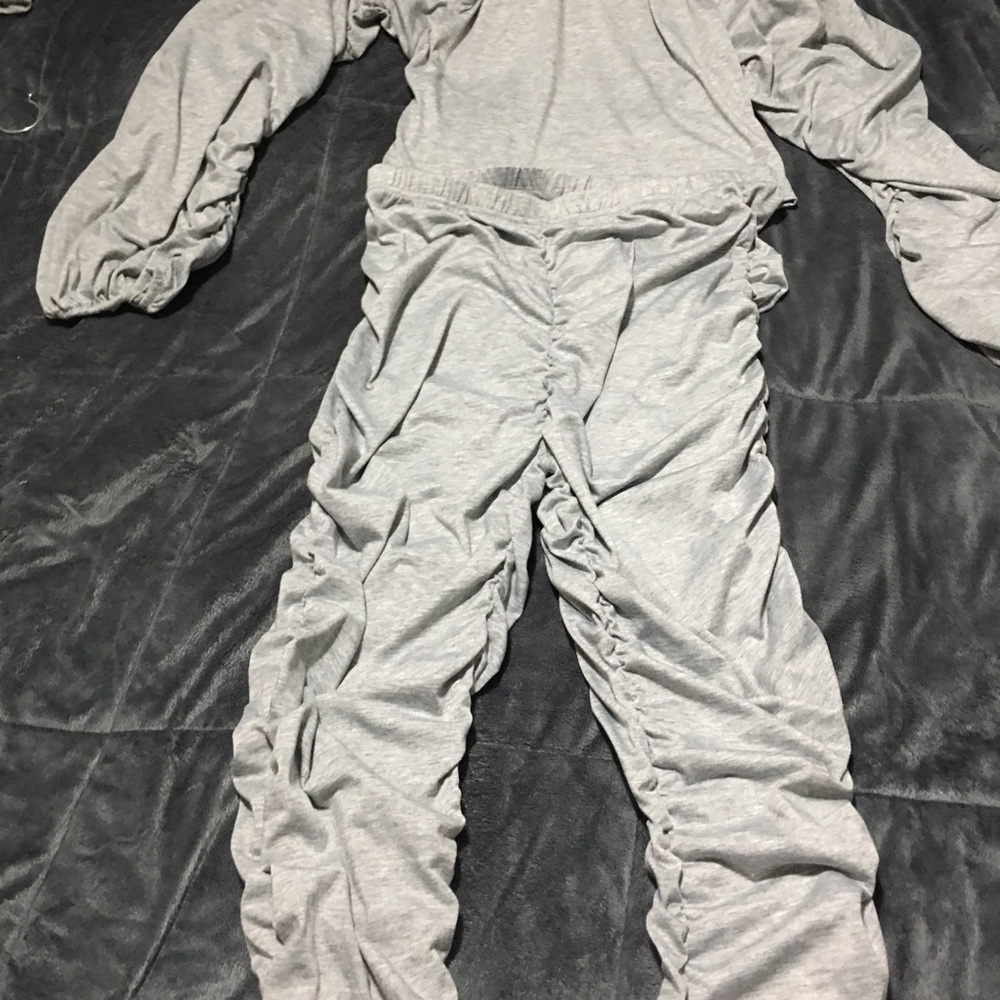 I have size medium and exlarge available - Picture 6 of 9
